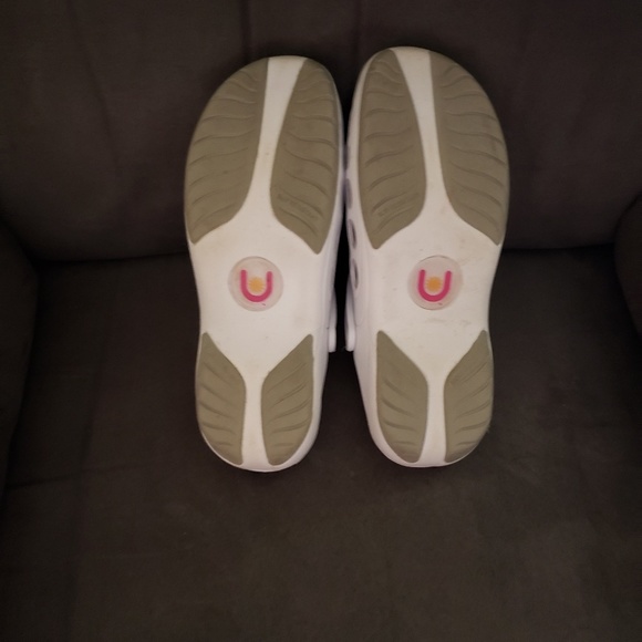 Clogs - Picture 5 of 5